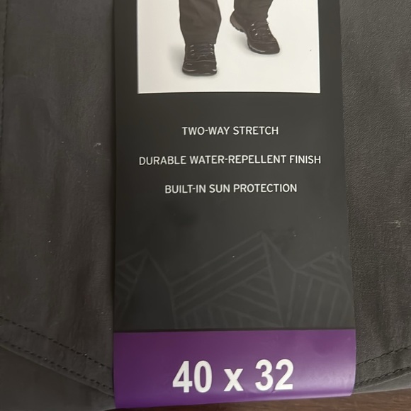 TECH PANTS. Dk Smoke 40/32 2 way stretch Repels water Built in sun protection. - Picture 2 of 4